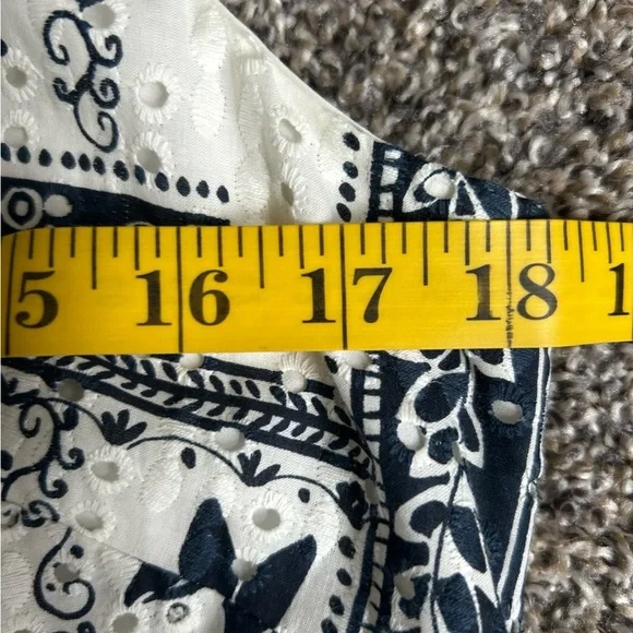 Tommy Hilfiger women’s navy and white floral eyelet lace dress size 8 - Picture 7 of 10